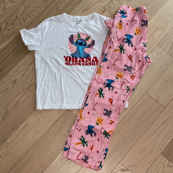 Old Navy Other - Stitch Xmas PJ set